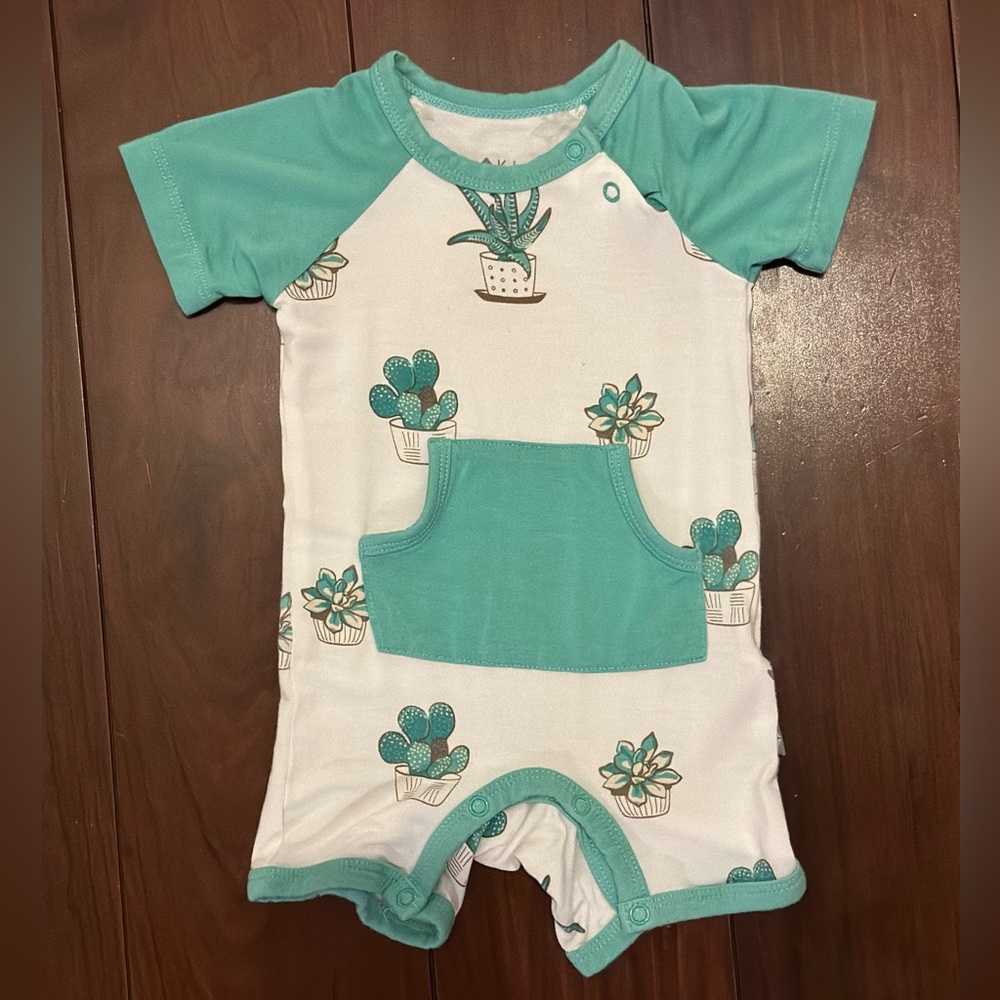Kyte Baby Shortall - Succulent
